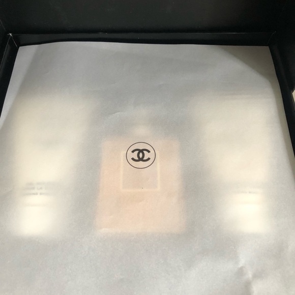 CHANEL COCO MADEMOISELLE BOX SET - Picture 2 of 7